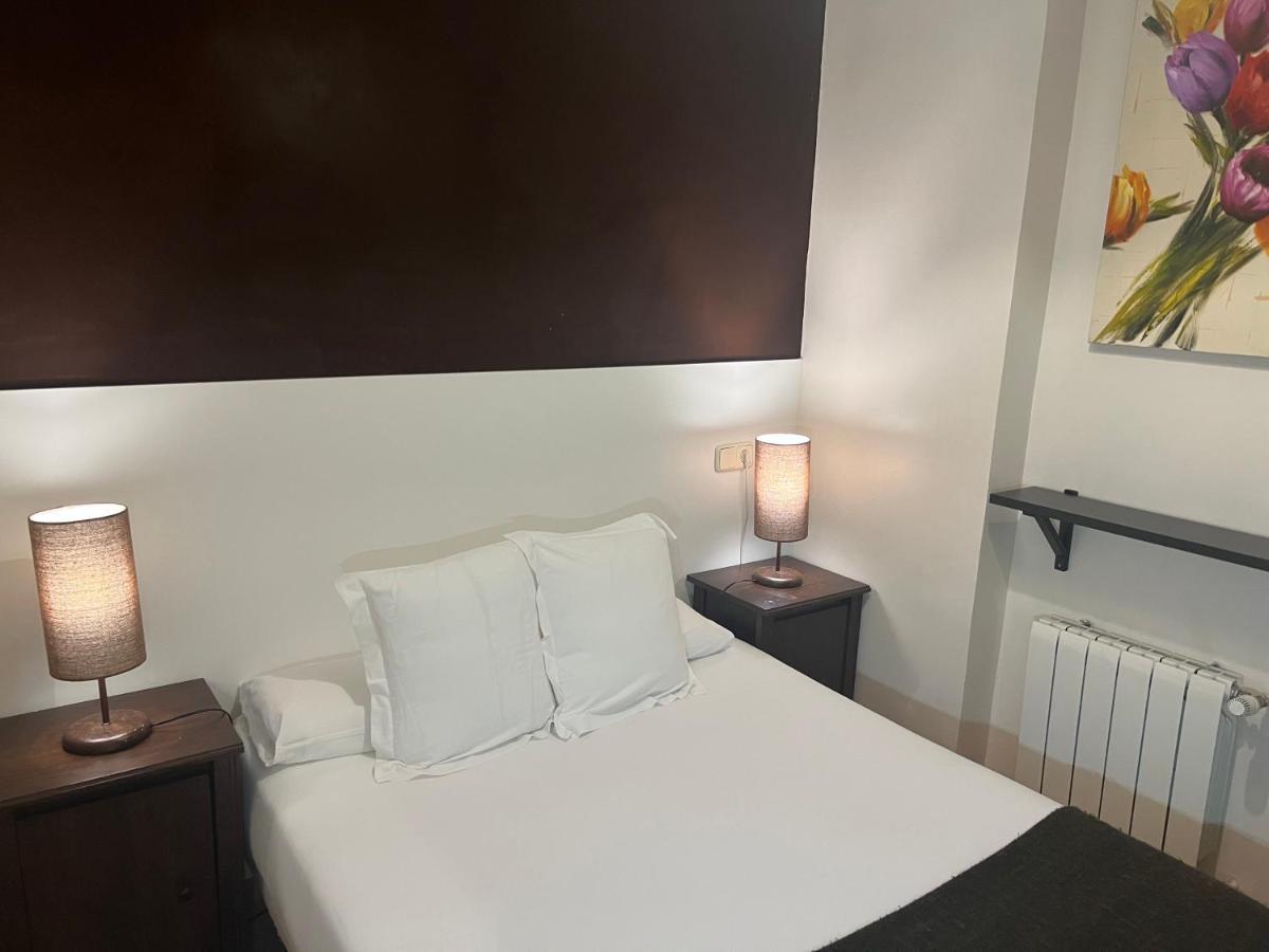 Thc Gran Via Hostel Мадрид Экстерьер фото