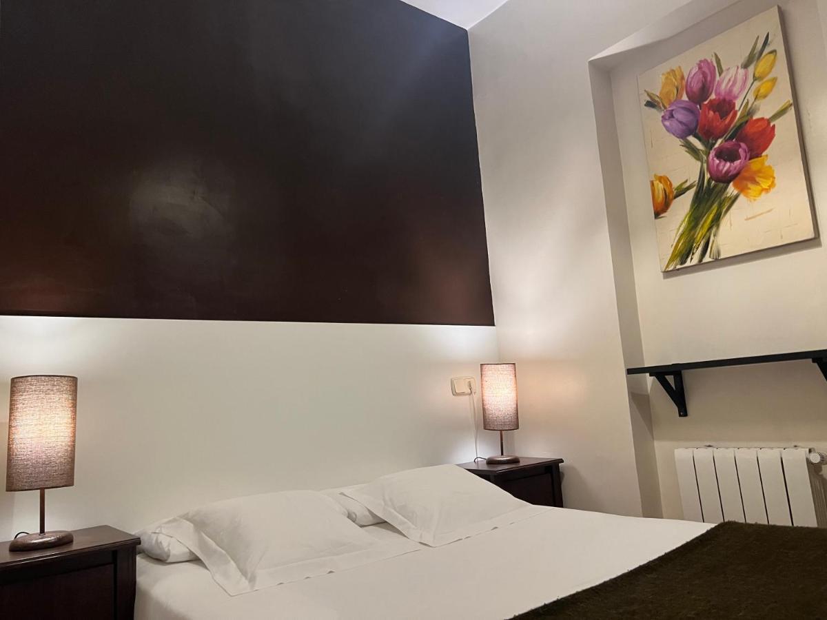 Thc Gran Via Hostel Мадрид Экстерьер фото